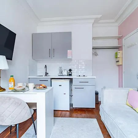 Flat Next To Montparnasse Train Station - Iii * Paris