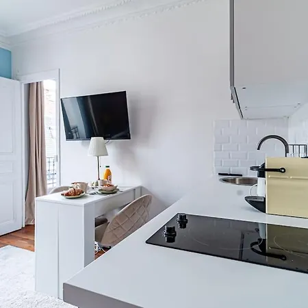 شقة Flat Next To Montparnasse Train Station - Iii *